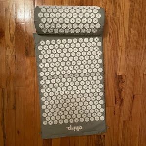 Chirp acupressure mat